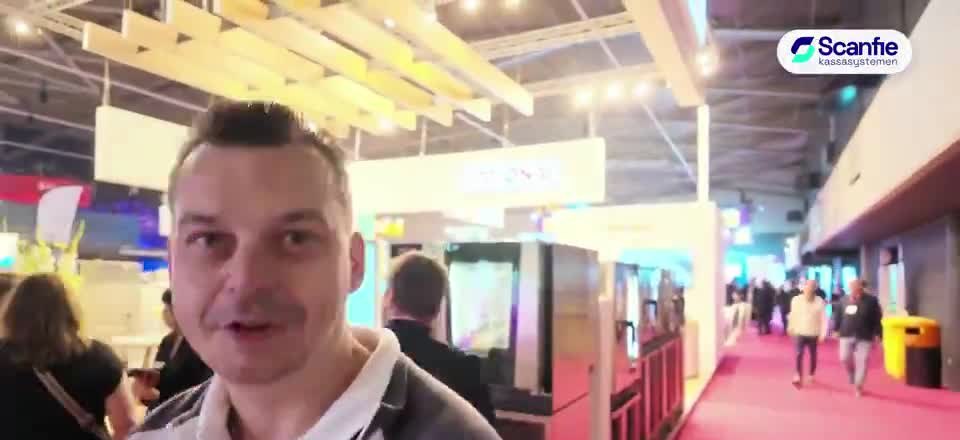 Gerard van Scanfie tijdens het rondje over de beurs